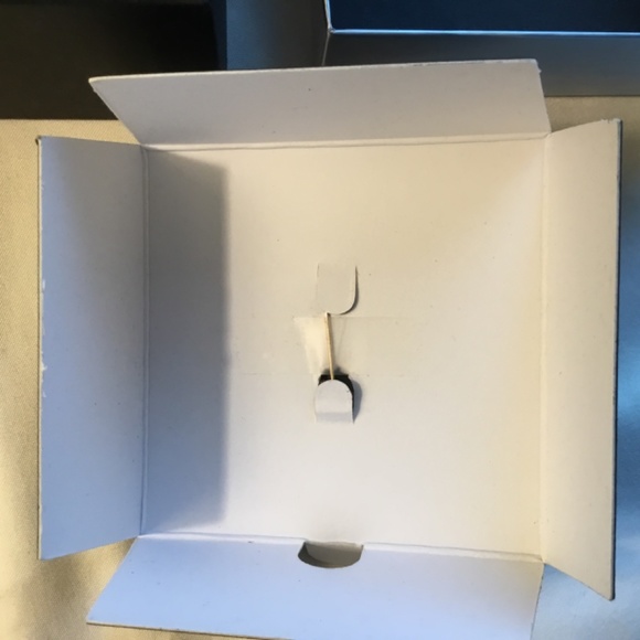 Jones New York pin/brooch, pink, green and white/clear flower, never worn, NWT - Picture 2 of 4